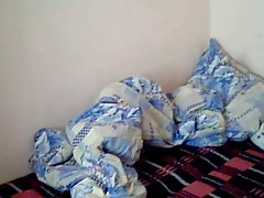 有毛的亚洲女孩面霜都在她的爱人与 s 的短公鸡